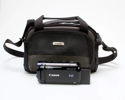 Canon VIXIA HF R600 Full HD Camcorder (Black) - Fungus - Image 1 of 4