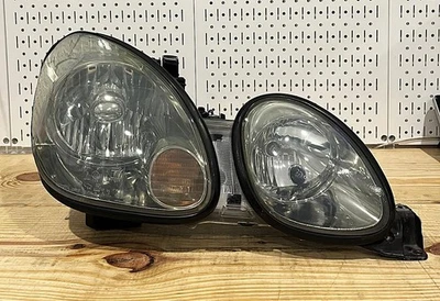 OEM LEXUS 98-05 GS300 GS400 GS430 PASSENGER HEADLIGHT - Image 1 of 4