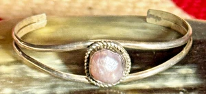VTG NATIVE AMERICAN Sterling Silver Cuff with Baroque Pearl Setting, 6" Dia, EUC - Picture 1 of 9