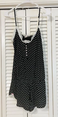 Mameluco para dormir Victoria’s Secret de una pieza negro blanco a lunares cordón medio Foto 1 de 4