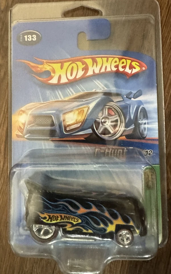 Autobús de arrastre VW Treasure Hunt 2004 personalizado 13/12 #133 Hot Wheels Foto 1 de 1