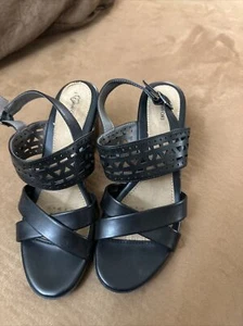 I Love Comfort Black Sandals (7 1/2Med) - Picture 1 of 3