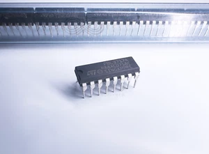 1 Stück PBL3717A ST Schrittmotorsteuerung IC 10V-46V 1A Treiber DIP-16 - Bild 1 von 3