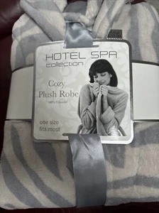 Hotel Spa Collection Ladies Check Fleece Dressing Gown One Size - Picture 1 of 5