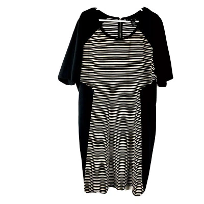 Vestido para mujer Lane Bryant color bloques rayas talla 22/24 manga corta negro 78P Foto 1 de 4