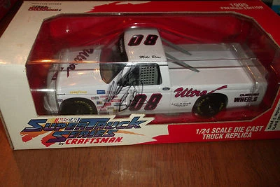 Camión NASCAR Mike Bliss autografiado #08 ultra escala 1:24 Racing Champions (30) Foto 1 de 4