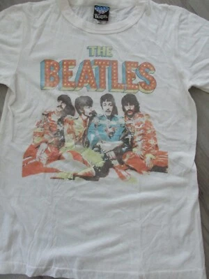 Junk Food Loves The Beatles Girls T-shirt, Sgt. Pepper's Lonely Hearts Club Band - Image 1 of 3