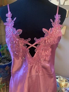 Shirley of Hollywood Pink Satin Nightdress Slip Dress Beaded Appliqué Sz M 35” - Picture 1 of 9