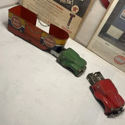 Vintage Lot Of 2 Courtland Tin Metal Toy Trucks Pieces/Not Working W/trailer - Image 1 of 4