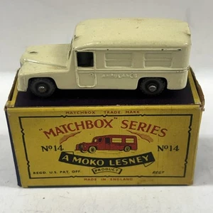 Matchbox Lesney #14B Daimler Ambulance 1958 in B box all Original - Picture 1 of 6