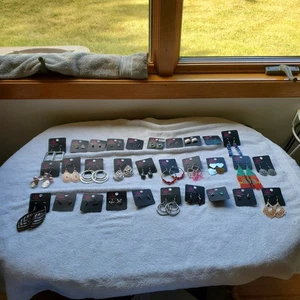 Paparazzi Jewelry Earrings Lot Of 30 NWT Post 14 - Picture 1 of 4