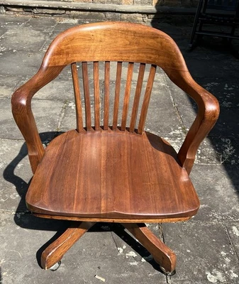 Antique Swivel Oak Milwaukee Chair 1920s Local Pick Up - Image 1 of 4