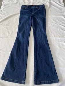 Spanx Dark Wash Pull On Slimming Flared Jeans Women’s Size M - Picture 1 of 10