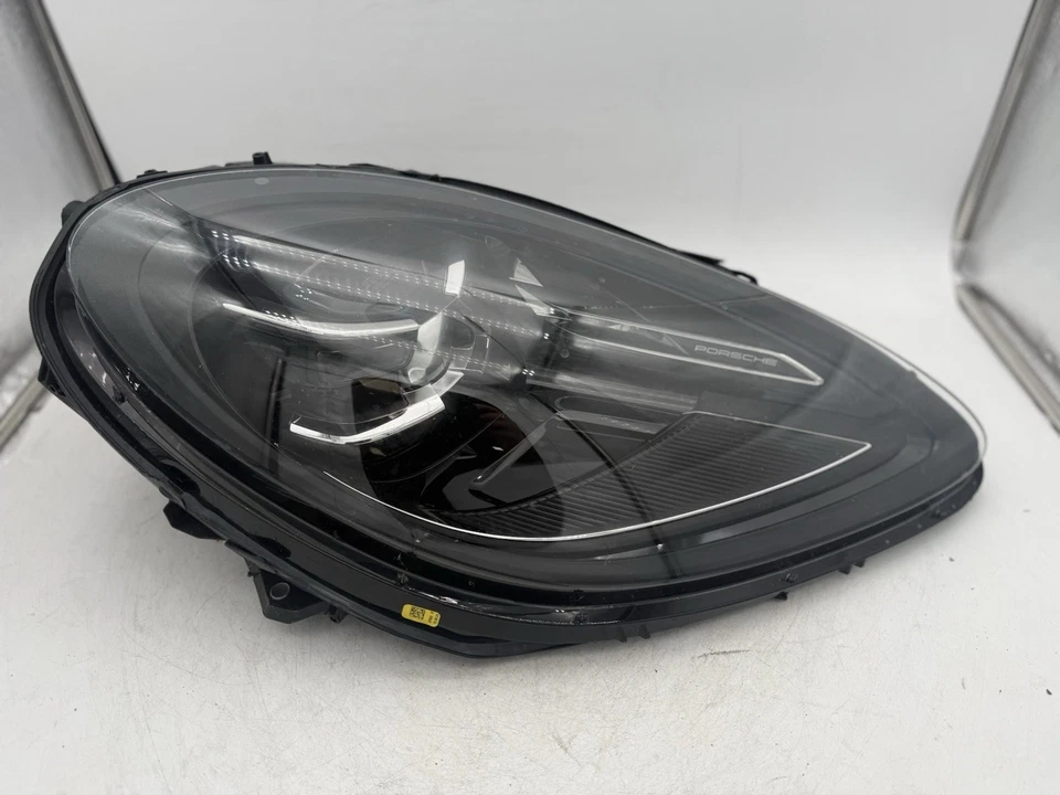 ✅ 2019-2022 Porsche Macan Right Passenger Headlight OEM Black 95B941016AB - Image 1 of 4