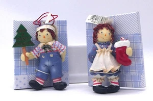 Kurt S Adler Mondo di Babbo Natale RAGGEDY ANN & ANDY Ornamenti 3,5" ~ Spedizione GRATIS - Foto 1 di 4