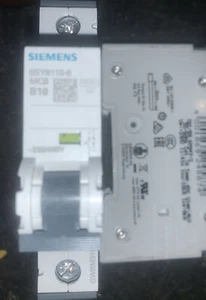 Siemens 5SY61 MCB B10 230/400V - 5SY6110-6 - Picture 1 of 2