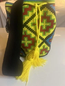 Authentic 100% Wayuu Mochila Colombian Bag Medium Crossbody Matizada Hand Made - Picture 1 of 6
