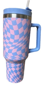 True Living Retro Kariert Edelstahl 40 Unzen Becher mit Griff & Strohhalm - Bild 1 von 3