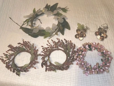 Anillos para velas. 1 para vela de pilar. 3 para pilar pequeño o en candelabro Foto 1 de 4