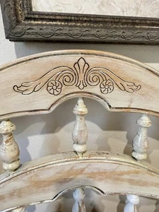 King Size Traditional Solid Wood Headboard With Shabby Chic Motif - Picture 1 of 2