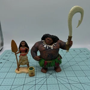 Lot 2 Disney Moana - Maui PVC Cake Topper Figures - Picture 1 of 10