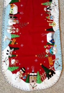 46" x 17" Handmade Embroider Applique Bead SNOWMAN scene CHRISTMAS TABLE RUNNER - Picture 1 of 1