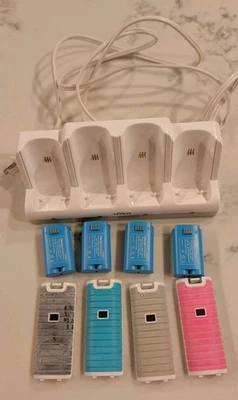 Wii Nyko Controller Charge Station Quad 87060-A50 White Dock With Battery Packs - Image 1 of 4