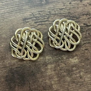Vintage 1980s Womens Shoe Clips Gold Tone Woven Preppy 1.25" Costume Jewelry - Picture 1 of 6