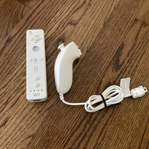 Wii Remote Motion Plus OEM Nintendo RVL-036 Official White Nunchuk Strap Tested - Picture 1 of 5