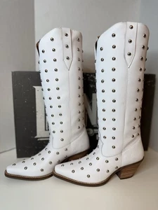 Dingo Broadway Bunny Western Boot Size 8.5 White Studded Coastal Cowgirl NWT/NIB - Picture 1 of 20