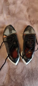 Nike Trainers Size 5 - Picture 1 of 5