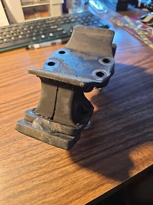 Lexus LS430 (2004-2006) Genuine OEM TRANSMISSION MOUNT Insulator 12371-50170 - Image 1 of 4