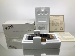DANBURY MINT CHRYSLER TOWN & COUNTRY WOODIE 1948 -MAROON 1:24- GOOD IN BOX - Imagen 1 de 14