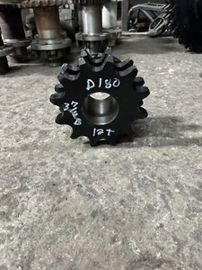 Piñón de cadena de rodillos de 12 dientes D180B12 - Imagen 1 de 3