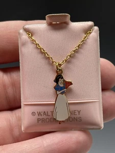Collana Vintage Walt Disney Productions Smalto Tono Oro Bianco Neve - Foto 1 di 7