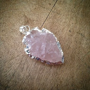 REAL Rose Quartz Arrowhead Charm Sterling Silver Plated Edge Gemstone Arrow Head - Picture 1 of 2