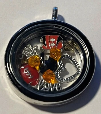 Medallón Cincinnati Bengals NFL Memory Charm con cadena de 22 pulgadas NUEVO Foto 1 de 3