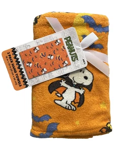 NEW Peanuts Snoopy Woodstock 2 Pk 16"x26" Hand Towels HALLOWEEN Vampire Bat Bats - Picture 1 of 3