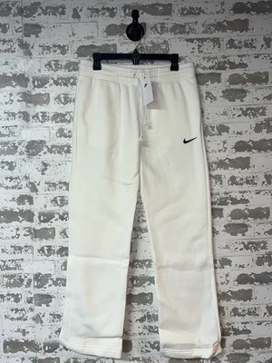 ¡NUEVO CON ETIQUETAS! Pantalones deportivos NIKE de tiro medio de ajuste estándar talla mediana $70 Foto 1 de 4