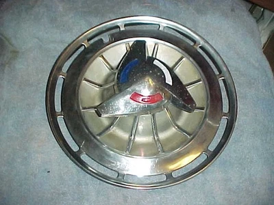 Tapacubos giratorio Chevrolet Impala SS 1962 cubierta de rueda rojo blanco azul calidad para conductor Foto 1 de 3