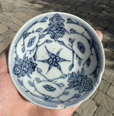 Antiguo plato chino de porcelana azul y blanco dinastía Qing Foto 1 de 4