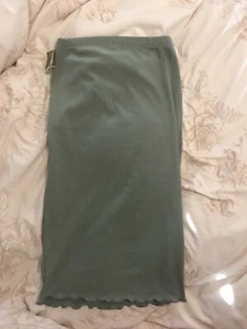 Junior Girls Paperloc brand Ribbed Green Pencil Skirt from Ross - Large - Picture 1 of 3