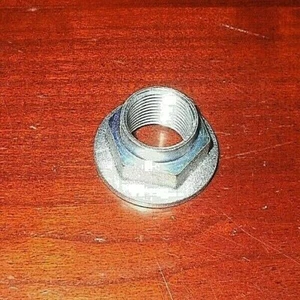 YAMAHA BIG BEAR 400 450,GRIZZLY 350 400 660 700, TUERCA CENTRAL EJE CUBO RUEDA RINOCERONTE  - Imagen 1 de 5