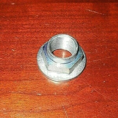 YAMAHA BIG BEAR 400 450,GRIZZLY 350 400 660 700, TUERCA CENTRAL EJE CUBO RUEDA RINOCERONTE  Foto 1 de 4