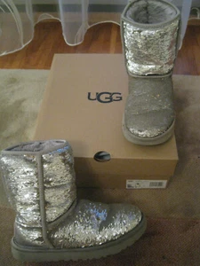 UGG CLASSIC SHORT SEQUIN COSMOS WENDEPAILETTEN WINTERSTIEFEL MÄDCHEN Gr 35 36 - Bild 1 von 12