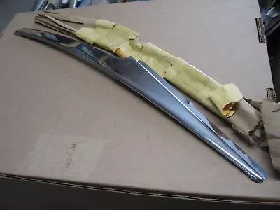 NOS Mopar 1960 道奇 Seneca & Pioneer 货车右后门成型 2196442 — 第 1/4 张图片