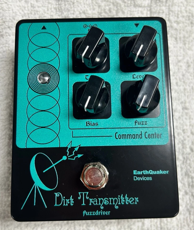 EarthQuaker Devices Transmisor de Suciedad Legado Reedición Pedal de Pelusa Foto 1 de 4