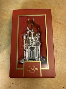 Ornamento Castello Disney in metallo Lenox 2024 - Foto 1 di 2