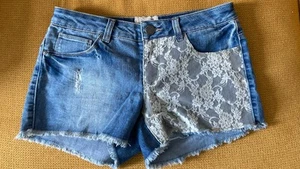 ONLY Shorts Damen kurze Hose Hotpants Gr. W28 Jeans Hellblau mit Muster - Bild 1 von 4