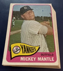 1965 Topps NEW YORK YANKEES🔥Near Complete Team Set (30) Mickey MANTLE x2 MARIS - Picture 1 of 17